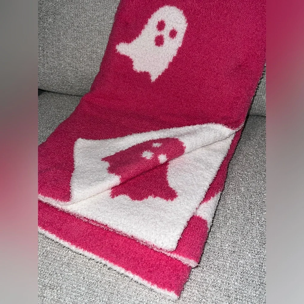 Cupcakes and Cashmere Hot Pink Ghost Blanket NWT